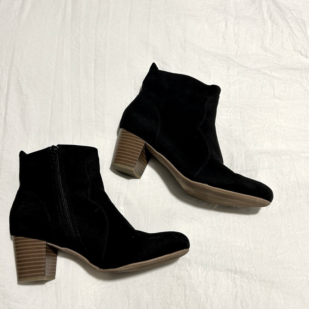 American Eagle Women's Block Heeled Ankle Boots